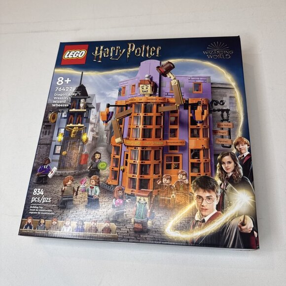 LEGO Harry Potter: Diagon Alley: Weasleys' Wizard Wheezes (76422) Factory Sealed - Picture 1 of 2
